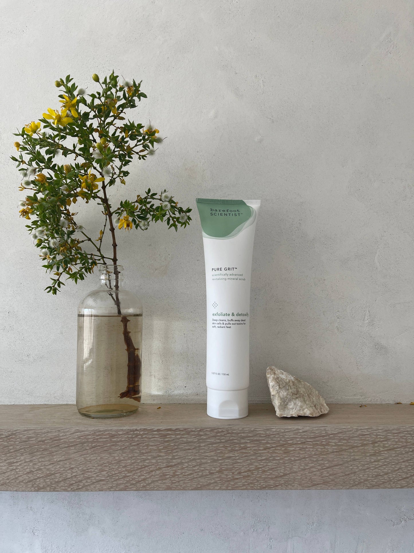 Pure Grit Revitalizing Mineral Scrub