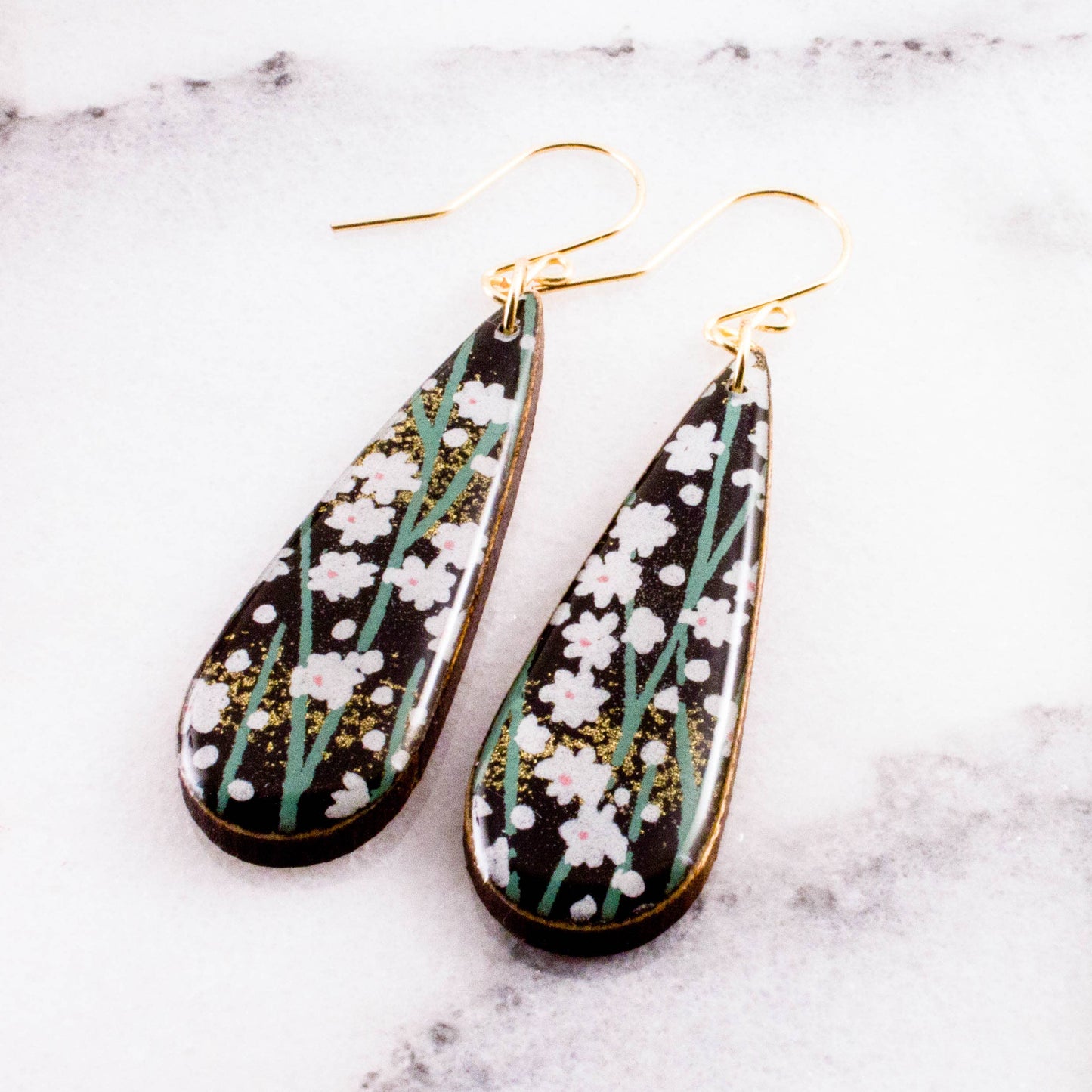 No Man's Land - Black Daisy Teardrop Earrings