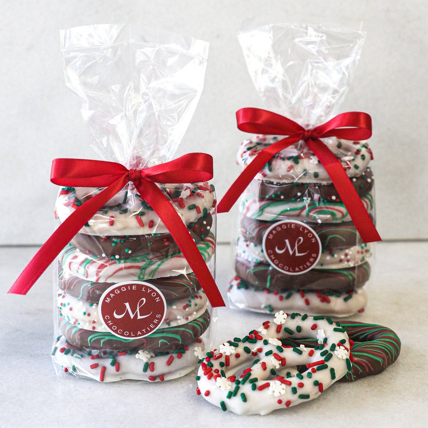 7pc Milk Chocolate and White Chocolate Covered Pretzels
