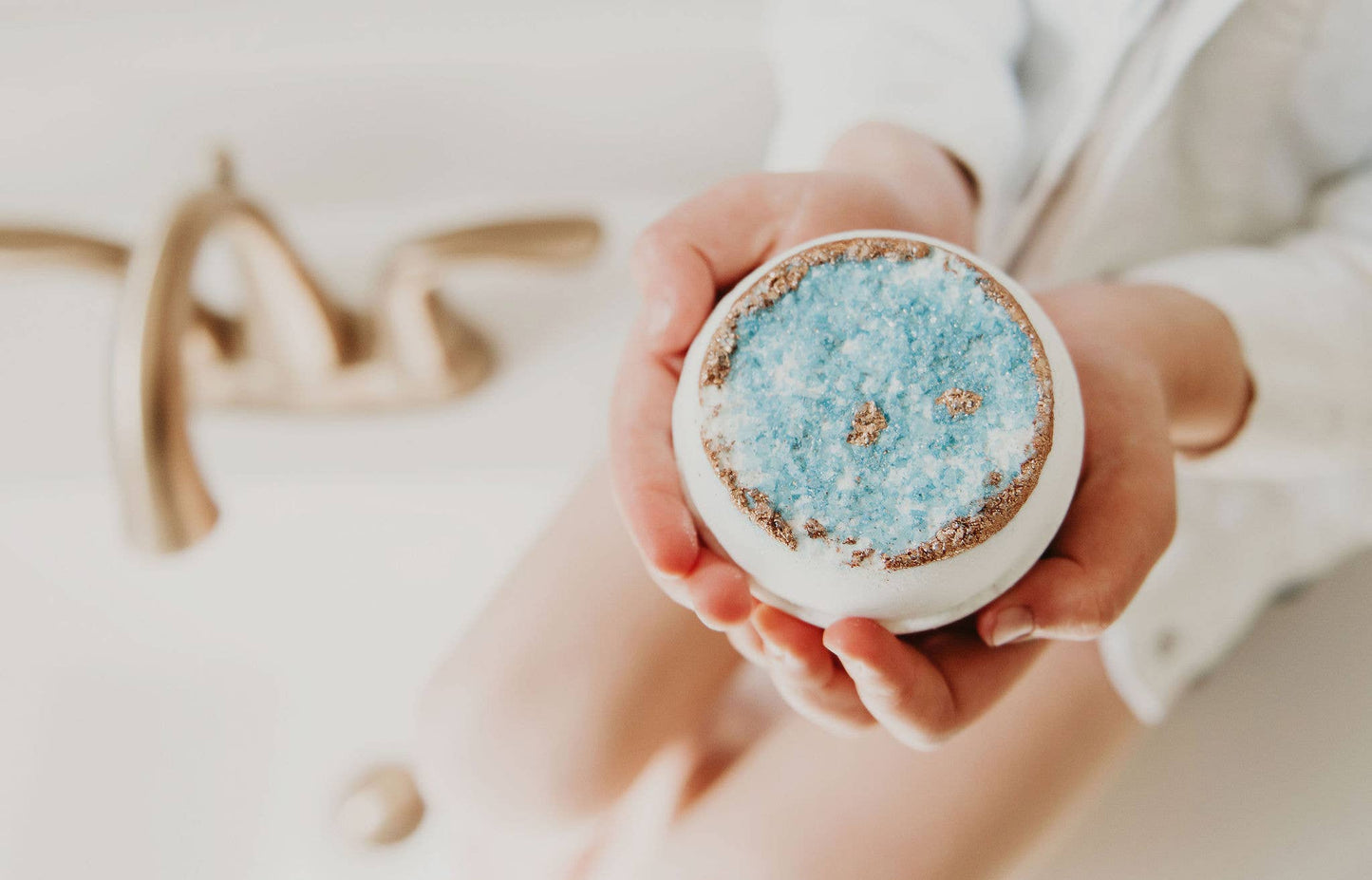 Crystal Bath Bomb - Turquoise - Blue + Gold