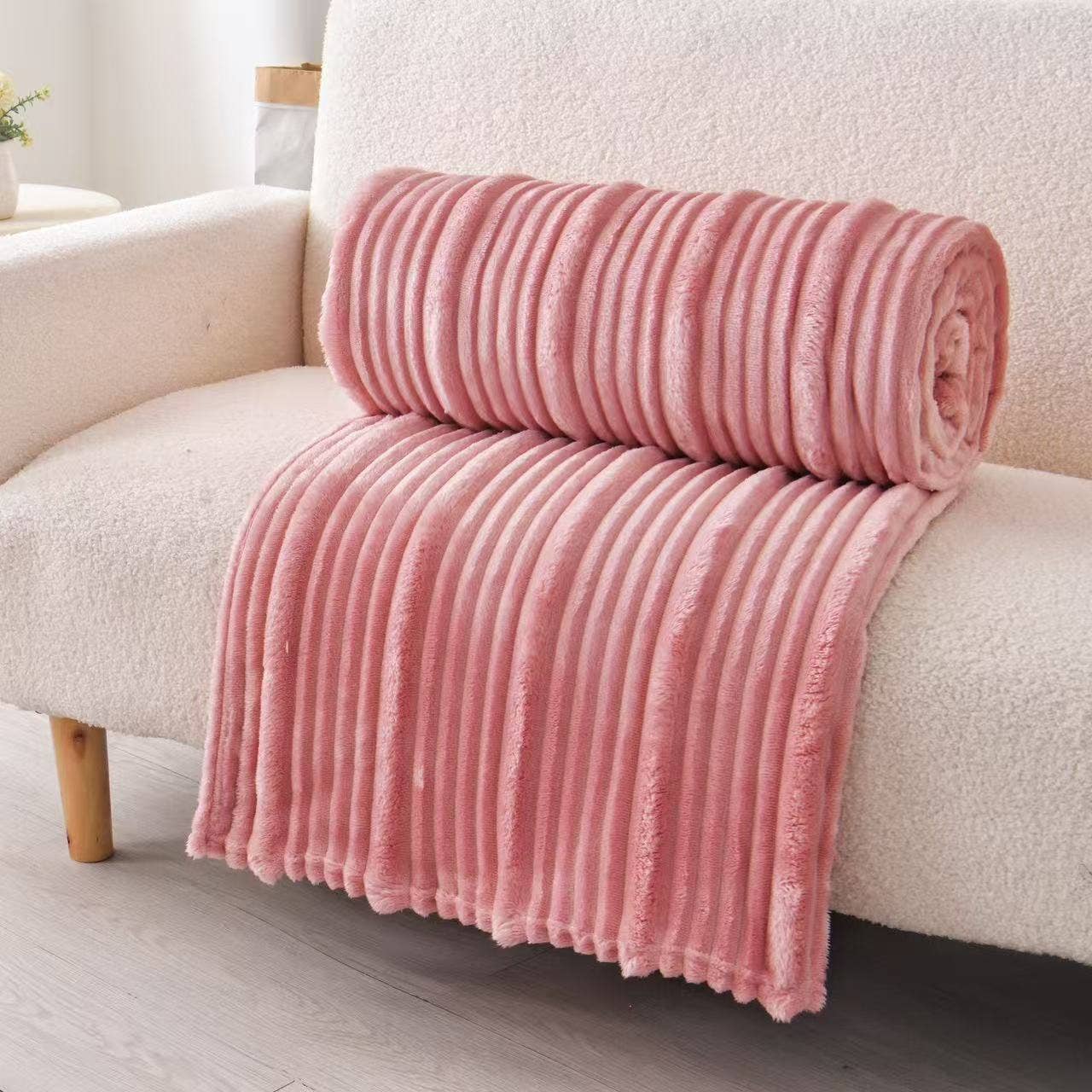 FLUFFERY - Plush Flunnel Throw – Ultra Soft Ribbed Blanket Texture