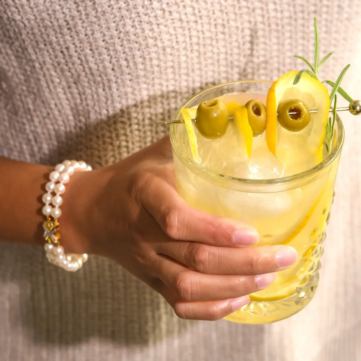 Lemon & Rosemary Pitted Green Olives 1.1oz