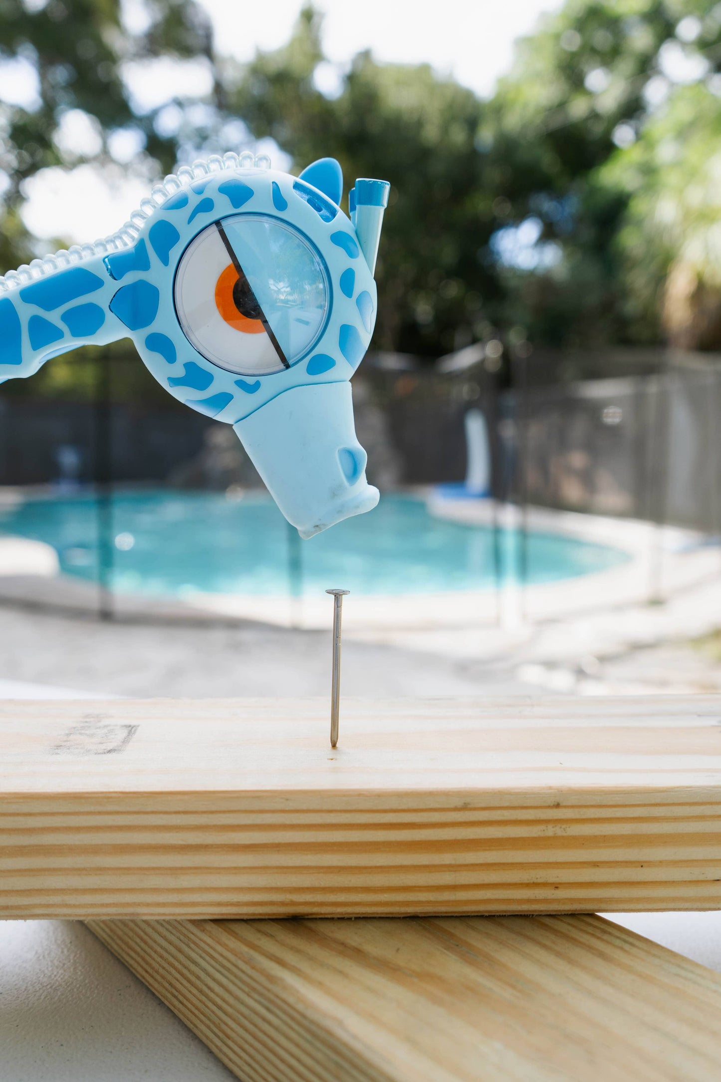 Giraffe Hammer Bambam Blue