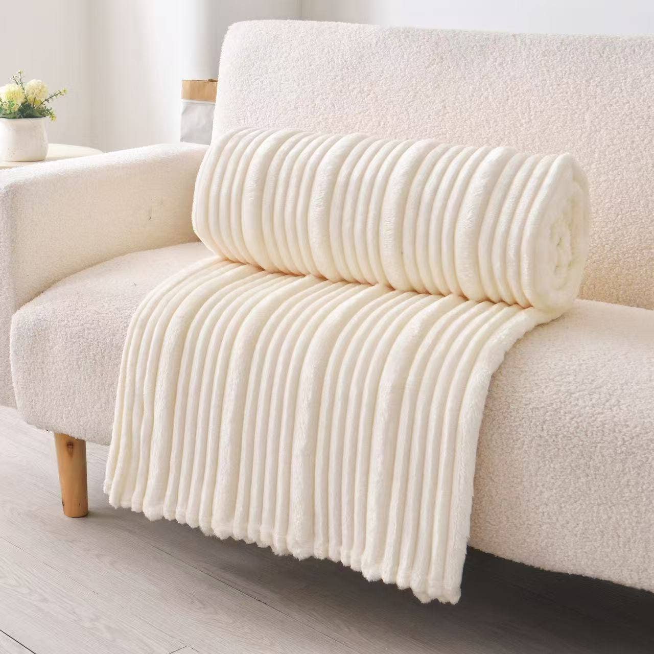 FLUFFERY - Plush Flunnel Throw – Ultra Soft Ribbed Blanket Texture