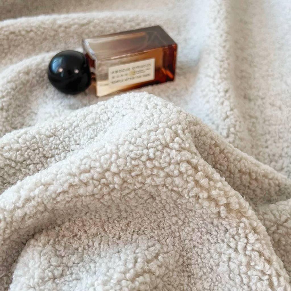 FLUFFERY - Teddy Curly Throw Blanket (2 sizes, 2 colors)