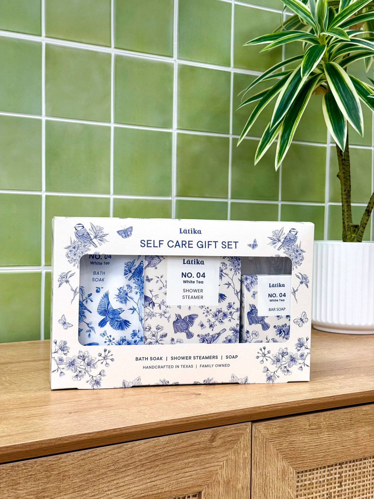 Latika Beauty - Self Care Gift Set - White Tea Bath, Steamer & Soap