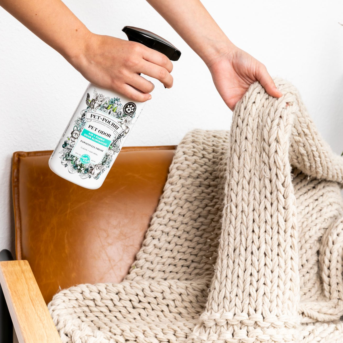 16oz Pawsitively Fresh Room Spray