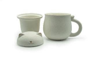 Original Source - Lucky Cat Mug w/ Strainer & Lid - White