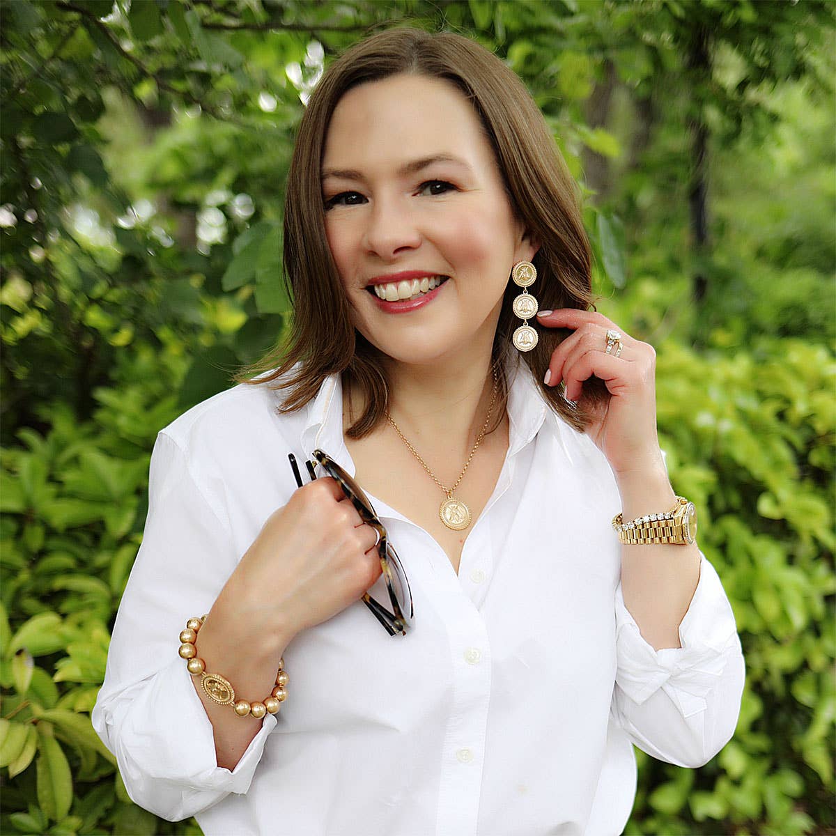 Lizette Bee Medallion Pendant Necklace in Worn Gold