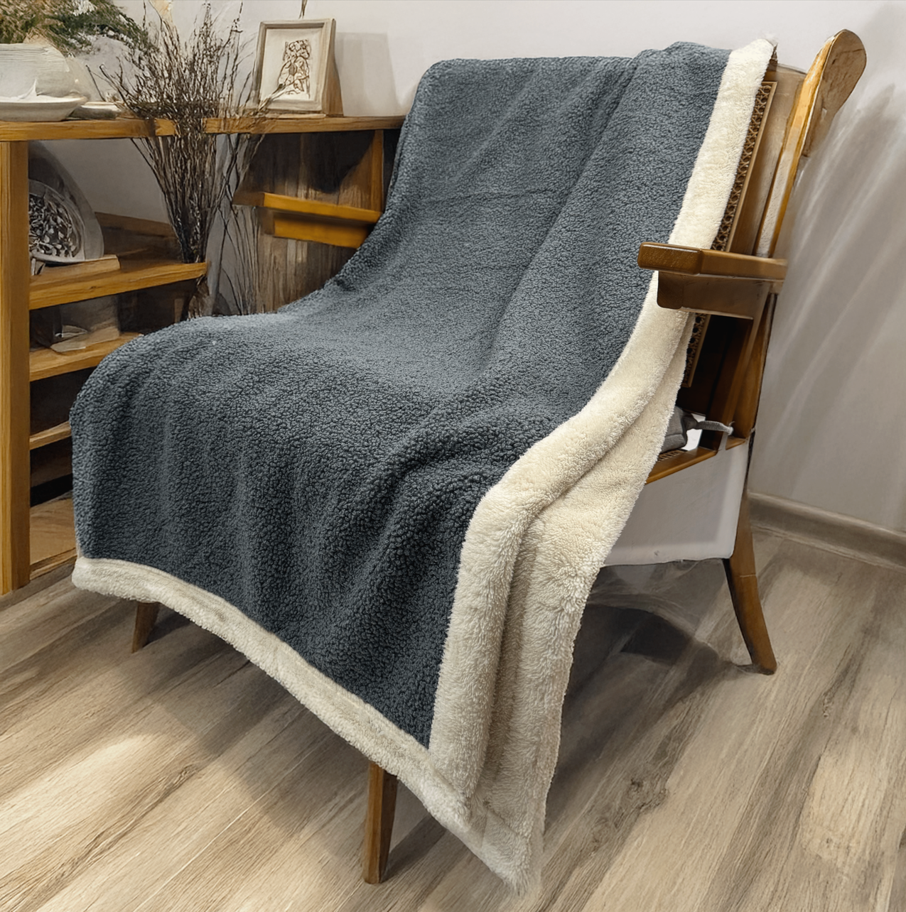 FLUFFERY - Teddy Curly Throw Blanket (2 sizes, 2 colors)