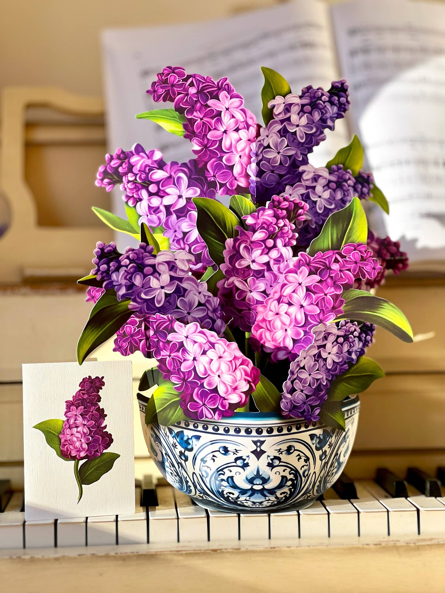 FreshCut Paper LLC - Garden Lilacs (8 Pop-up Greeting Cards)