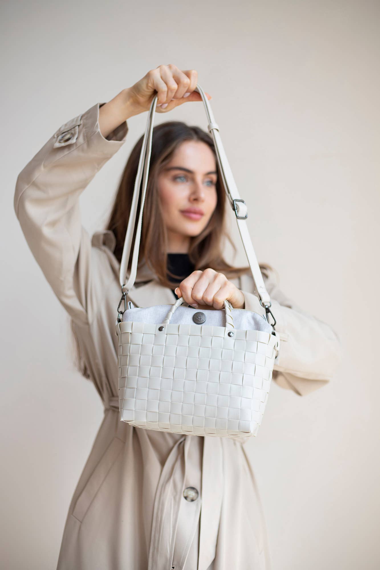 Dash Recycled Handwoven Crossbody Bag - Pale Grey