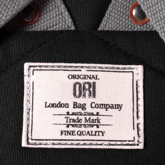 Finchley Backpack Medium in Ash
