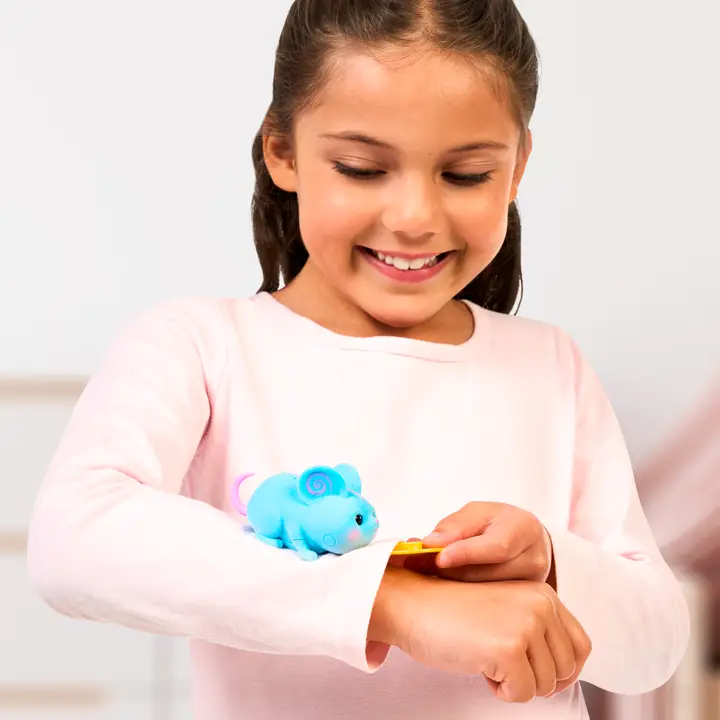 Moose Toys - Little Live Pets Needees (Assorted Styles)
